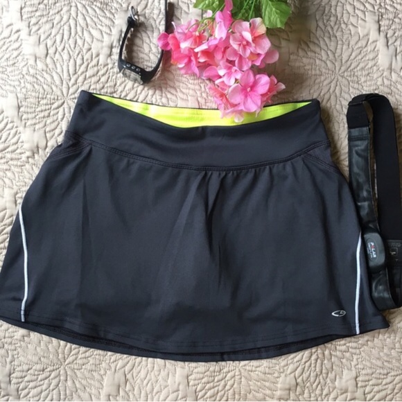 CHAMPION Bundle | Skort and Tee - Picture 2 of 4